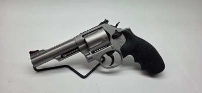 SMITH & WESSON MODEL 69 COMBAT MAGNUM .44 MAGNUM - Image 2 of 8