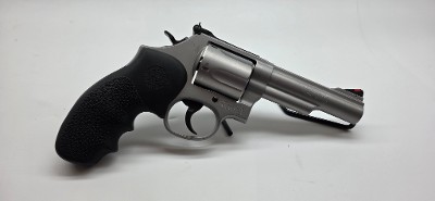 SMITH & WESSON MODEL 69 COMBAT MAGNUM .44 MAGNUM - Image 5 of 8