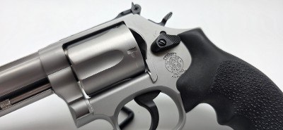 SMITH & WESSON MODEL 69 COMBAT MAGNUM .44 MAGNUM - Image 4 of 8
