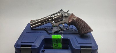 SMITH & WESSON 686 .357 MAG - Image 1 of 10