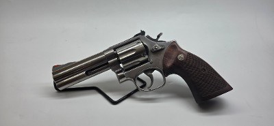 SMITH & WESSON 686 .357 MAG - Image 2 of 10