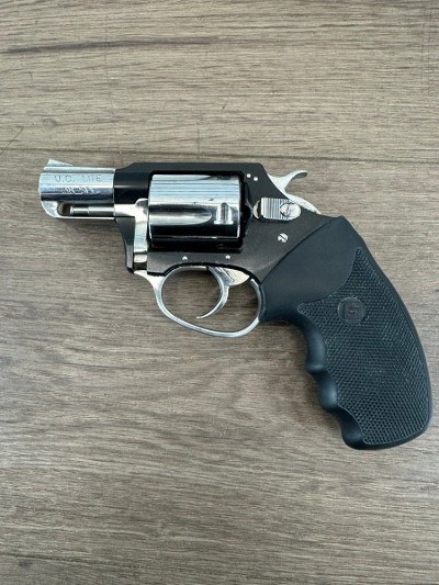 CHARTER ARMS U.C. LITE .38 SPL - Image 2 of 9