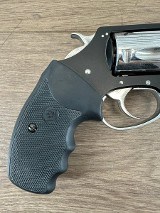 CHARTER ARMS U.C. LITE .38 SPL - Image 5 of 9