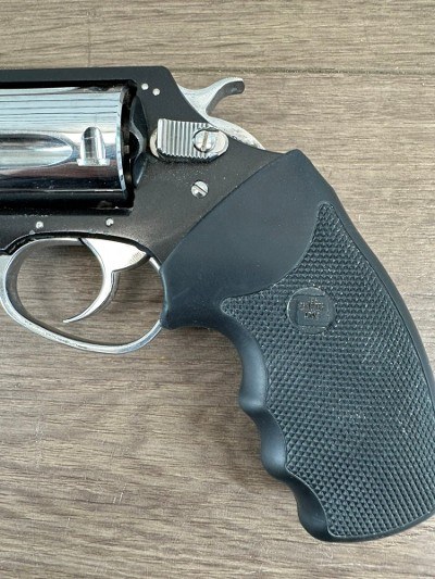 CHARTER ARMS U.C. LITE .38 SPL - Image 3 of 9