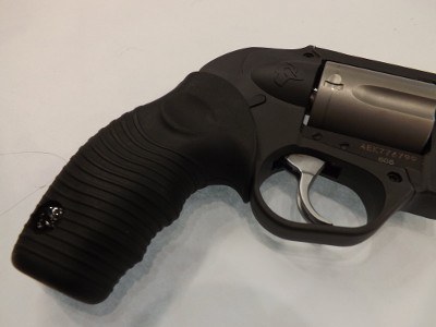 TAURUS 605 PROTECTOR POLY .357 MAG - Image 9 of 11