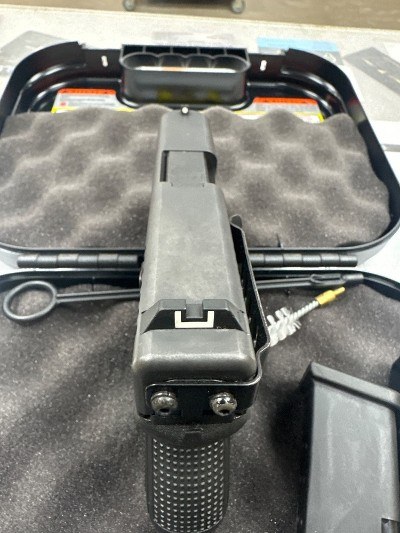 GLOCK 33 GEN4 .357 SIG - Image 1 of 4