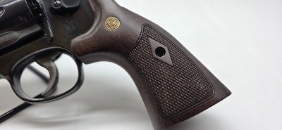 SMITH & WESSON MODEL 19 CLASSIC .357 MAG - Image 9 of 10