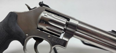 SMITH & WESSON MODEL 617 .22 LR - Image 7 of 10