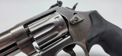 SMITH & WESSON MODEL 617 .22 LR - Image 4 of 10