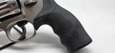 SMITH & WESSON MODEL 617 .22 LR - Image 9 of 10