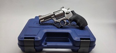 SMITH & WESSON 686 PLUS .357 MAG - Image 1 of 10