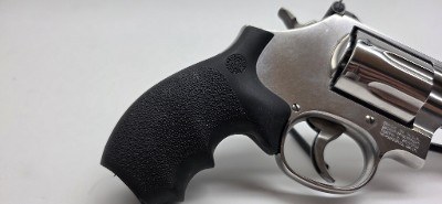 SMITH & WESSON 686 PLUS .357 MAG - Image 6 of 10
