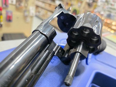 SMITH & WESSON 57 .41 REM MAG - Image 3 of 6