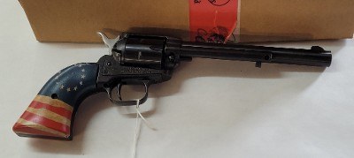 HERITAGE MFG. ROUGH RIDER US FLAG GRIPS .22 LR - Image 4 of 9