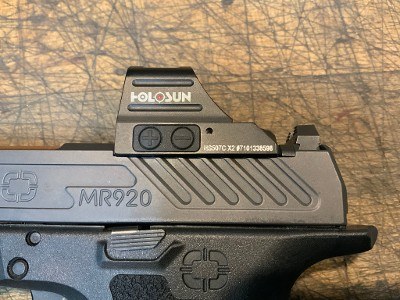 SHADOW SYSTEMS MR920 ELITE OR HOLOSUN & STREAMLIGHT 9MM LUGER (9x19 PARA) - Image 4 of 7
