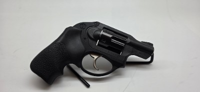 RUGER LCR .327 FEDERAL MAG - Image 2 of 10