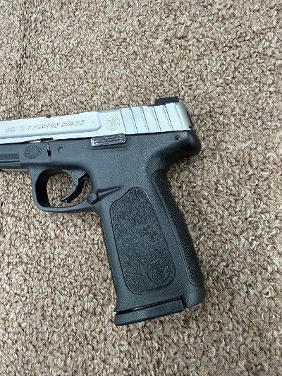 SMITH & WESSON SD9 VE 9MM LUGER (9x19 PARA) - Image 3 of 8