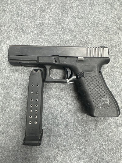 GLOCK 17 GEN 4 9MM LUGER (9x19 PARA) - Image 2 of 4
