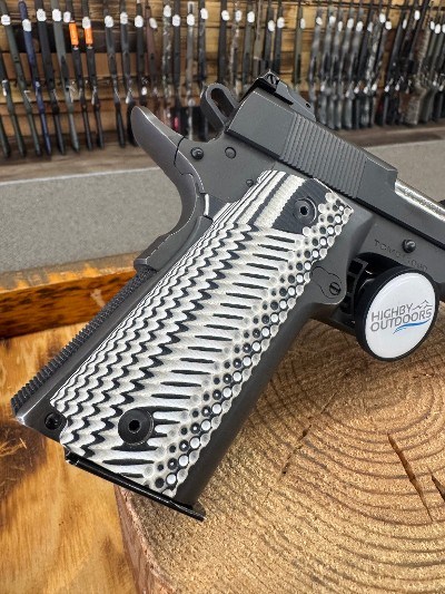 ROCK ISLAND ARMORY 1911 A2 .22 TCM - Image 5 of 5