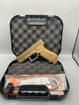 GLOCK 19x9MM LUGER (9x19 PARA) - Image 1 of 9