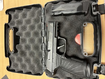 SIG SAUER P365 Xl 9MM LUGER (9x19 PARA) - Image 1 of 5