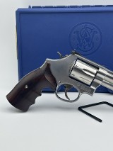 SMITH & WESSON 686-6 HALF LUG .357 MAG - Image 6 of 7