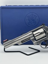 SMITH & WESSON 686-6 HALF LUG .357 MAG - Image 2 of 7