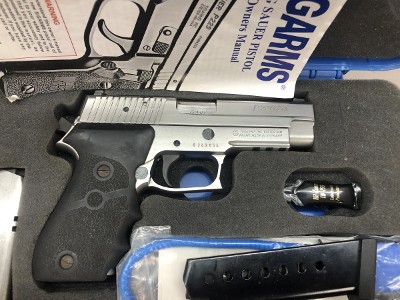 SIG SAUER 220 .45 ACP - Image 2 of 15