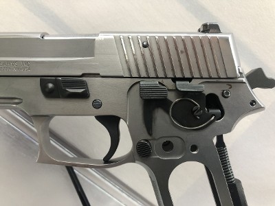 SIG SAUER 220 .45 ACP - Image 5 of 15