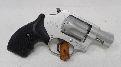 SMITH & WESSON 317 .22 LR - Image 3 of 9
