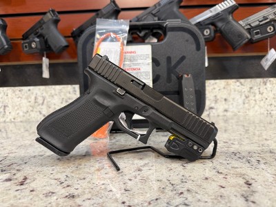 GLOCK G22 GEN5 .40 S&W - Image 2 of 5