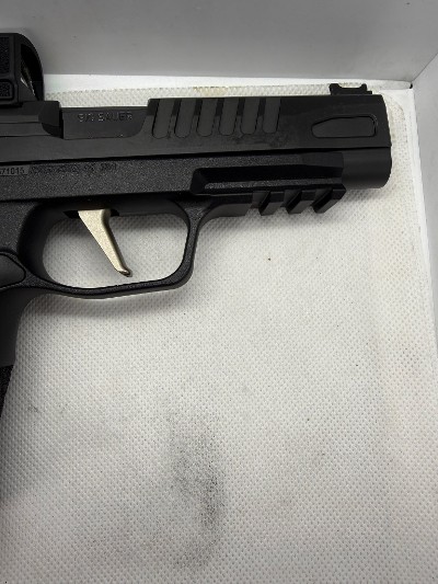 SIG SAUER P365 FUSE 9MM LUGER (9x19 PARA) - Image 9 of 10