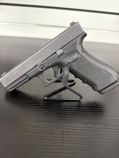 GLOCK G17 GEN 4 9MM LUGER/.40 S&W/10MM/.45 ACP - Image 1 of 6
