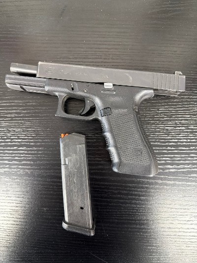 GLOCK G17 GEN 4 9MM LUGER/.40 S&W/10MM/.45 ACP - Image 4 of 6
