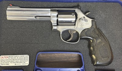 SMITH & WESSON 686-6 .357 MAG - Image 1 of 8