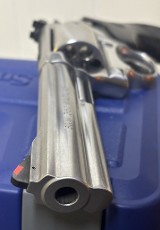 SMITH & WESSON 686-6 .357 MAG - Image 5 of 8