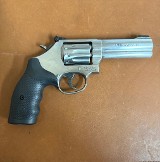 SMITH & WESSON617 .22 LR - Image 2 of 6