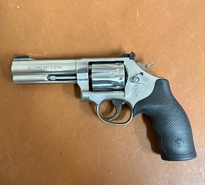 SMITH & WESSON617 .22 LR - Image 1 of 6
