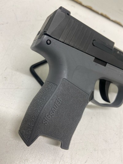 SIG SAUER P365 9MM LUGER (9x19 PARA) - Image 4 of 12