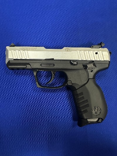RUGER SR22P .22 LR - Image 2 of 6