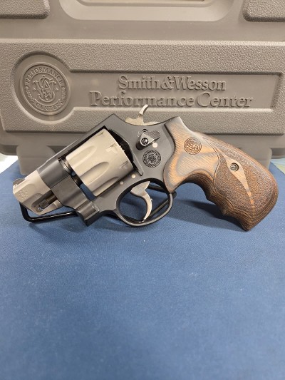 SMITH & WESSON 327 PERFORMANCE .357 MAG - Image 1 of 3
