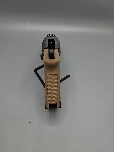 HECKLER & KOCH USP COMPACT V1 .40 S&W - Image 4 of 9