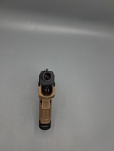 HECKLER & KOCH USP COMPACT V1 .40 S&W - Image 9 of 9