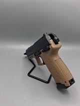 HECKLER & KOCH USP COMPACT V1 .40 S&W - Image 3 of 9