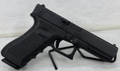 Glock 17 Gen 3 9MM LUGER (9X19 PARA) - Image 3 of 18