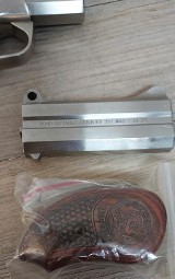 BOND ARMS SNAKE SLAYER .45 colt / .410 - Image 5 of 9