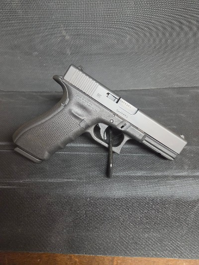 GLOCK G17 GEN 4 9MM LUGER (9X19 PARA) - Image 2 of 5