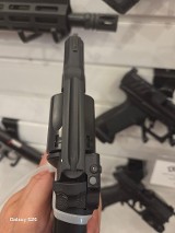 SMITH & WESSON BODYGUARD 2.0 .38 SPL +P - Image 4 of 6