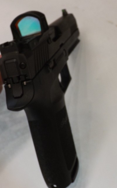 SIG SAUER P320 9MM LUGER (9x19 PARA) - Image 9 of 12