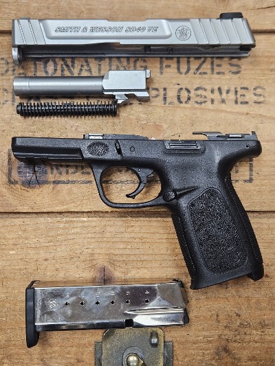 SMITH & WESSON SD40VE 40 Smith & Wesson - Image 5 of 6